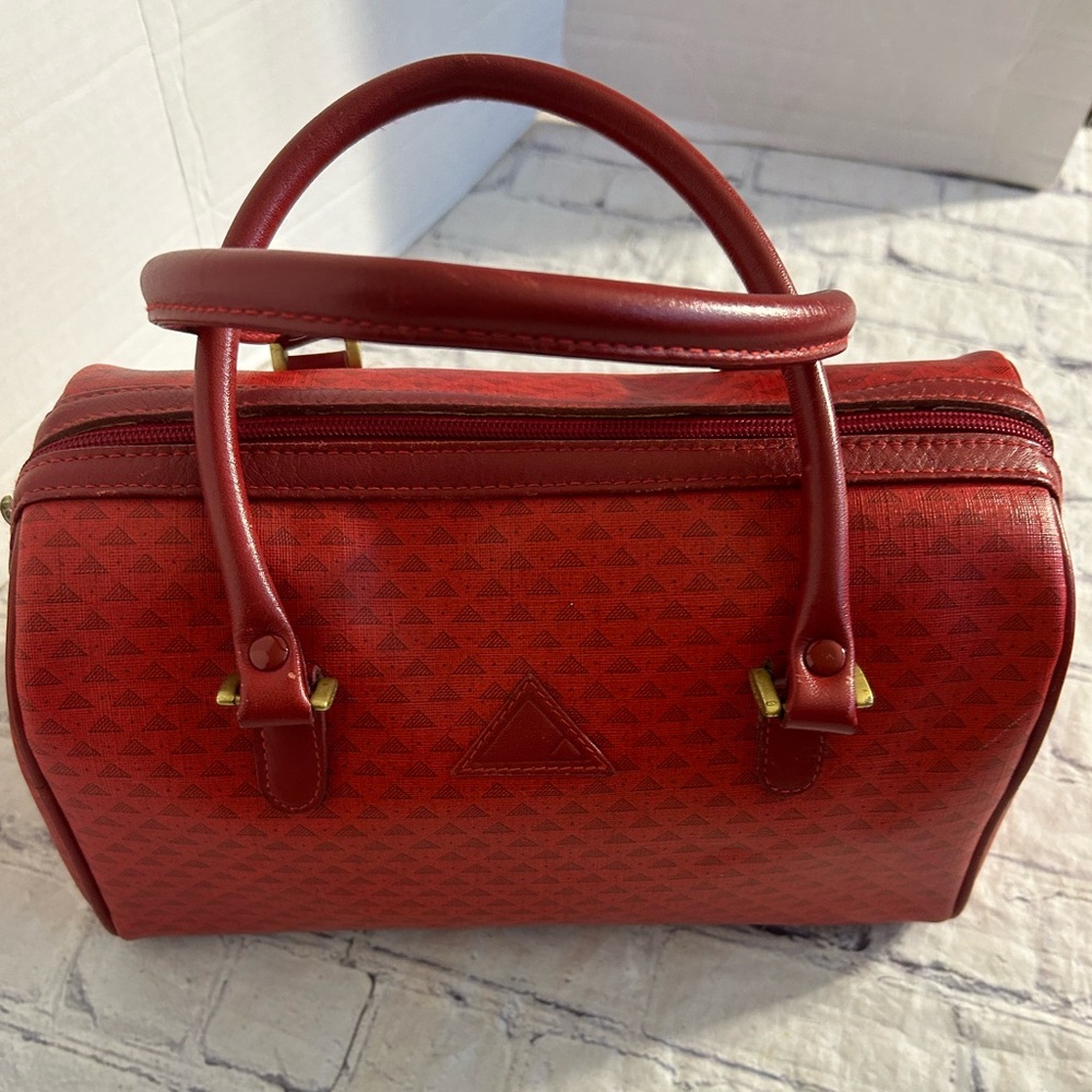 Red Structured Satchel Handbag - Classic Top-Handle Purse